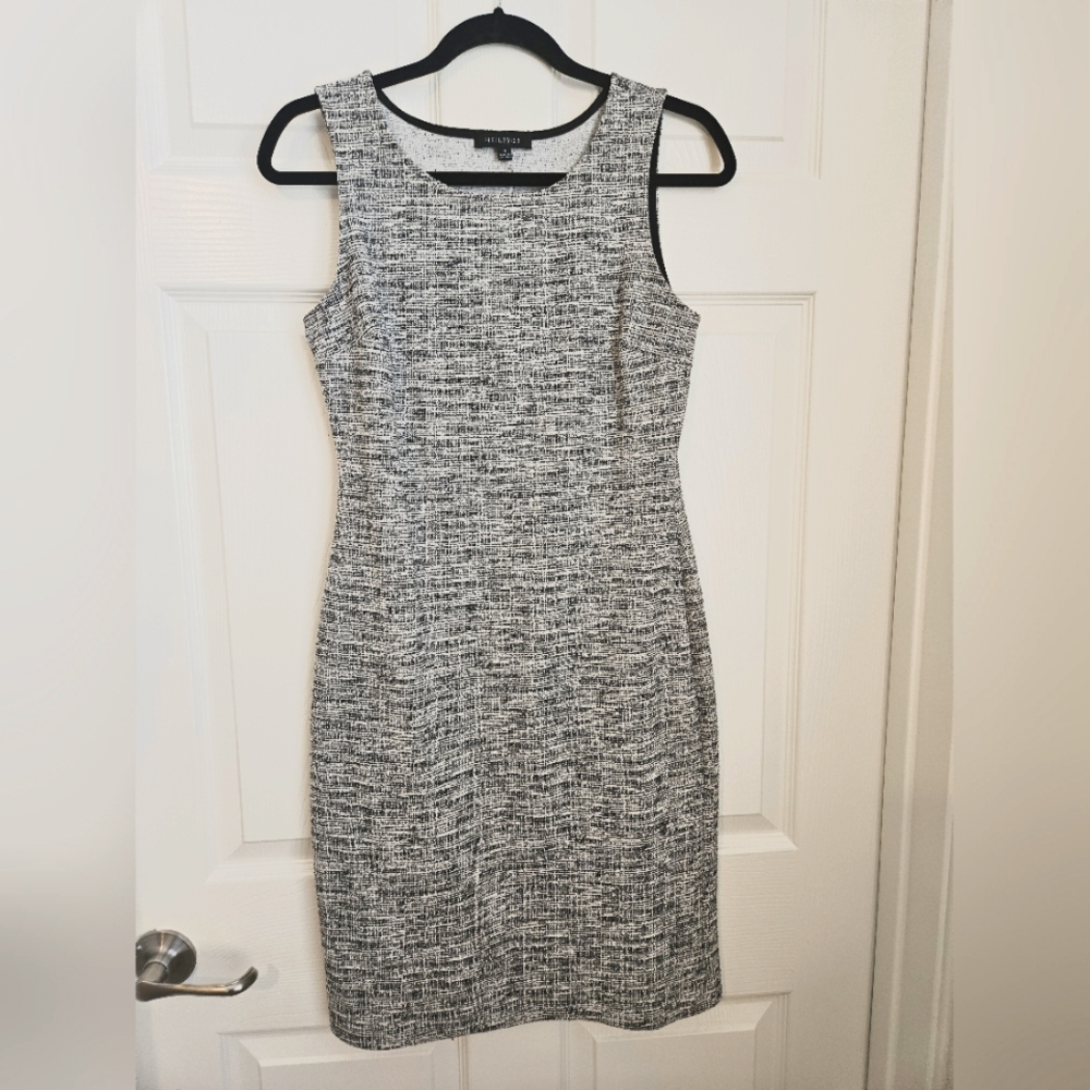 Size S Black and White Business Dress, comfortable